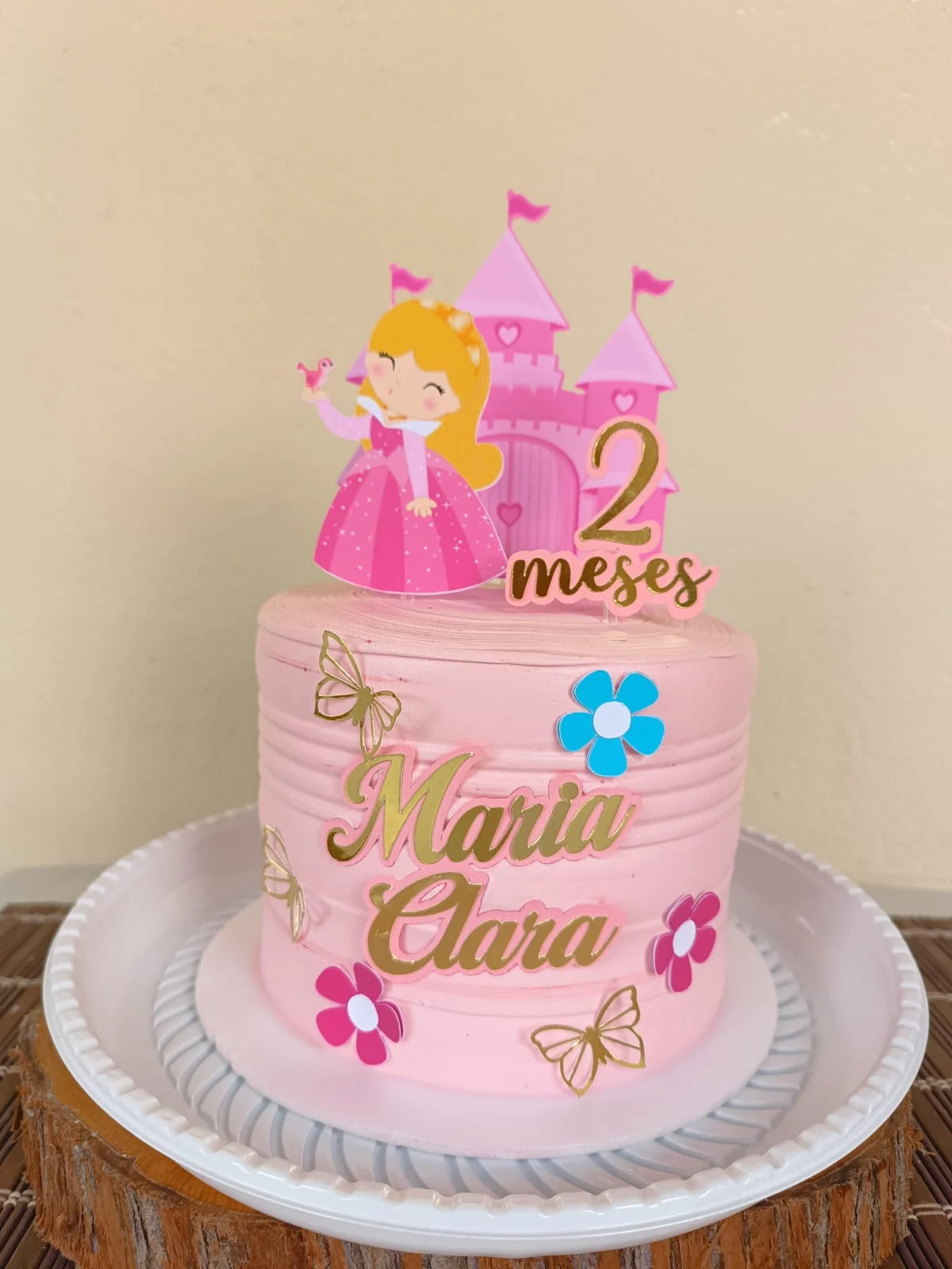 Bolo Infantil Princesa - Bolo delicado com tema de princesa para comemorações especiais