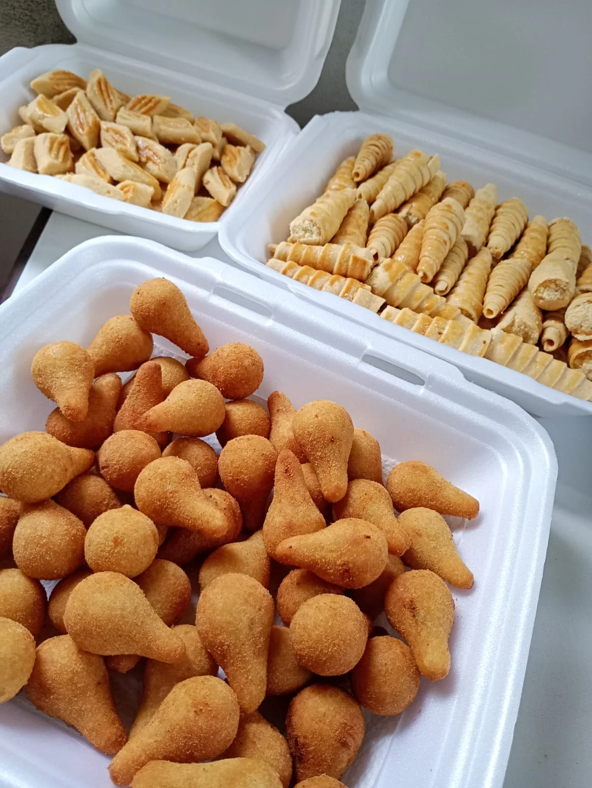 Salgados Fritos - Variedade de salgados crocantes perfeitos para festas